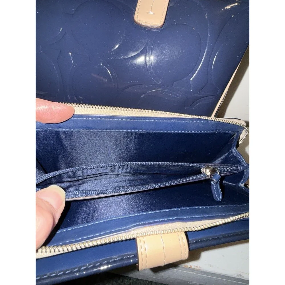 Coach Authentic Signature Embossed Patent Blue Peyton Shoulder Bag Purse F25189